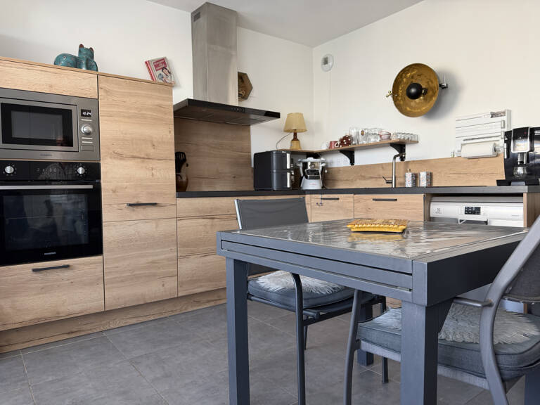 À vendre   Superbe appartement 3 pièces avec grande terrasse — photo 1