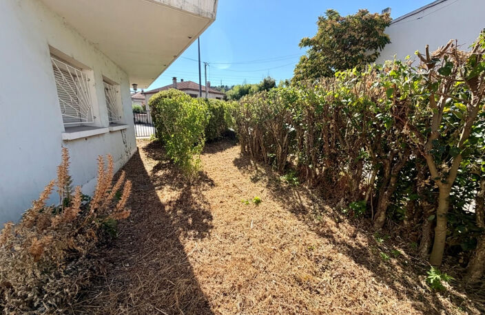 VALENCE - Maison de 125 m2 avec jardin, parkings et garages. — photo 3