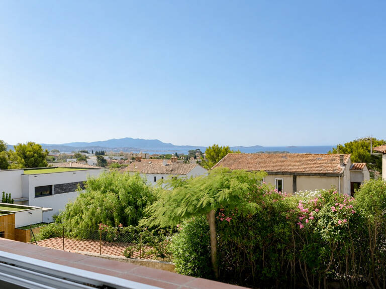 TYPE 4/5 BANDOL PIERRE PLANE  JARDIN  VUE MER — photo 1
