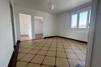 Appartement 3 pièces 730 €