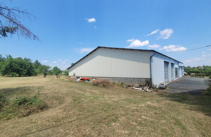 Garage de 900 m2 idéal pour votre activité ! — photo 2