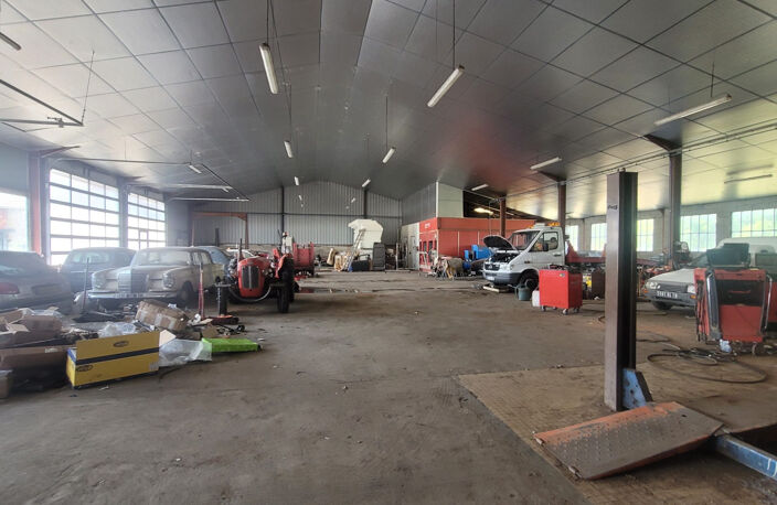 Garage de 900 m2 idéal pour votre activité ! — photo 3