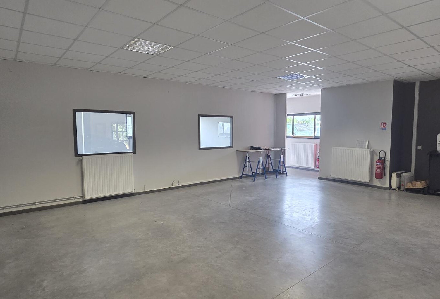 CELLULE D'ACTIVITE A LOUER ANGERS OUEST — photo 1