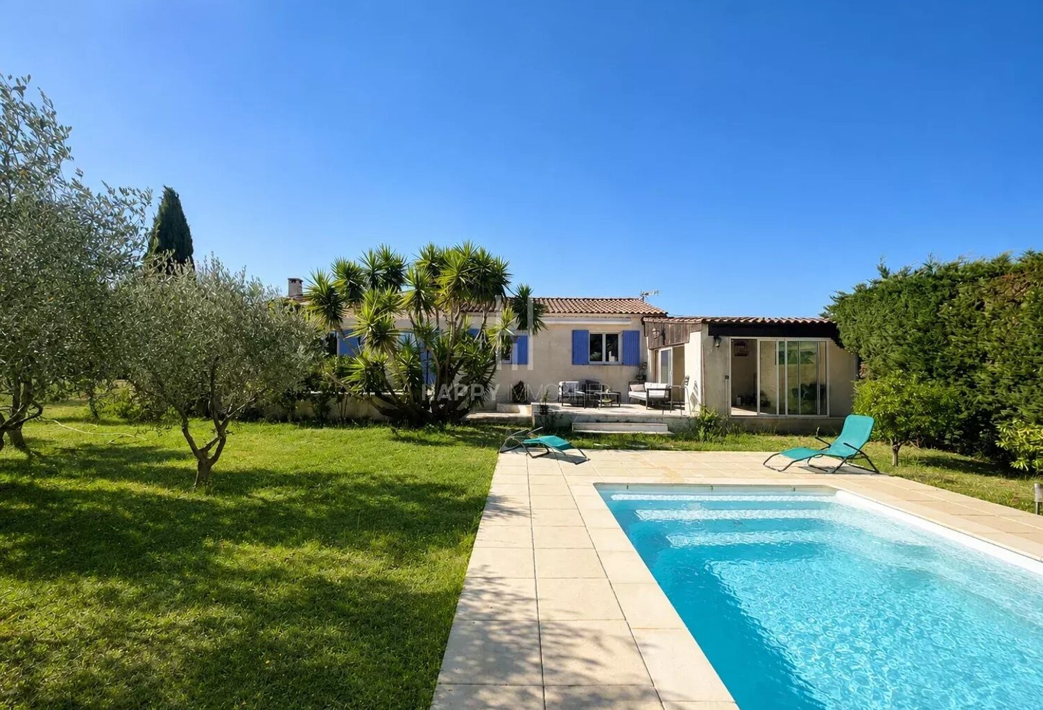 Coup de cœur ! Arles, Maison de plain-pied avec piscine sur 4 500 m² de terrain — photo 1