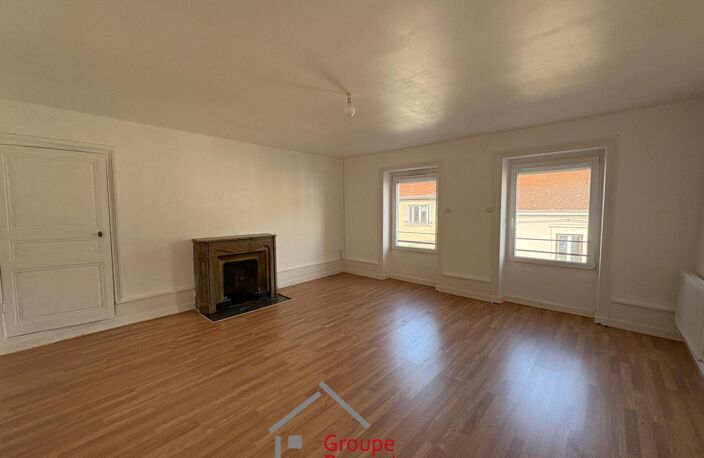 Vente appartement 4 pièces 105 m² Roanne (42300) — photo 2