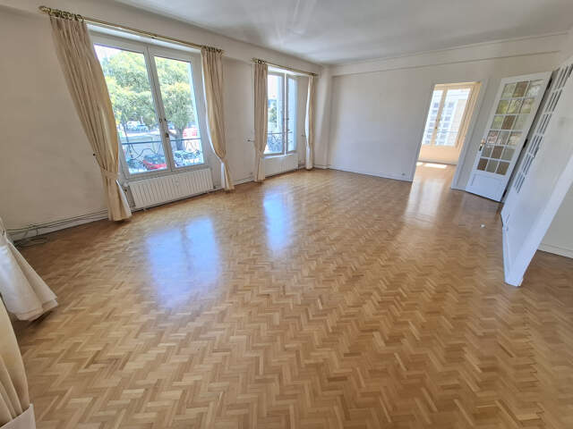 Appartement Standing 5 pièces — photo du bien