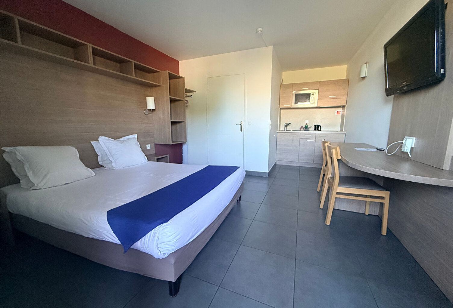 STUDIO MEUBLE PROCHE ARPAJON - 21,01 M2 — photo 1
