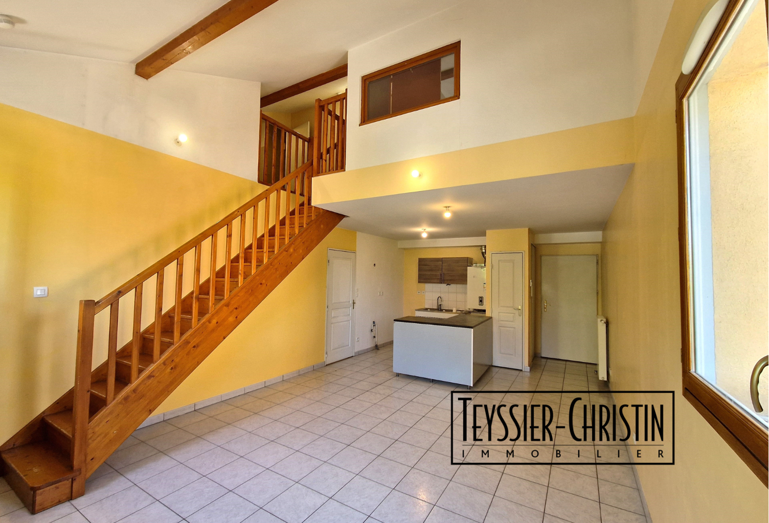 T4 Duplex face à l'église — photo 1