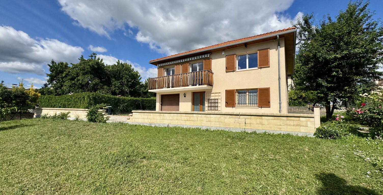 Maison ROMAGNAT 119 m2 - 3 ch - 2 bureau - sous-sol complet — photo 1