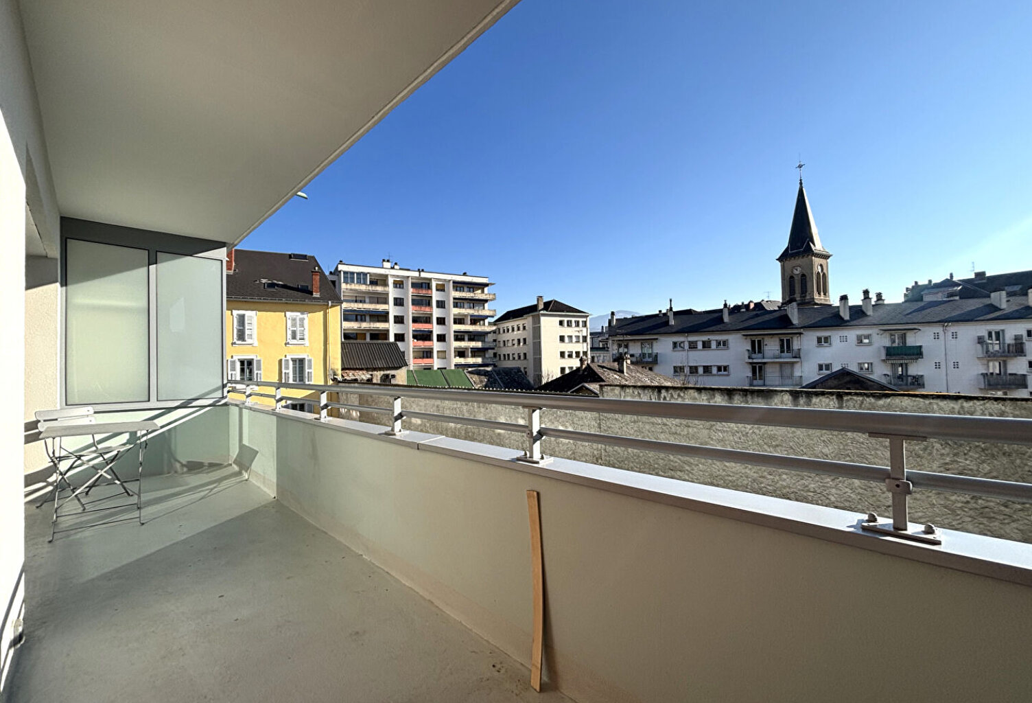 Secteur prisé - Appartement 4 pièces lumineux avec balcons et cave  proche centre Chambéry — photo 1