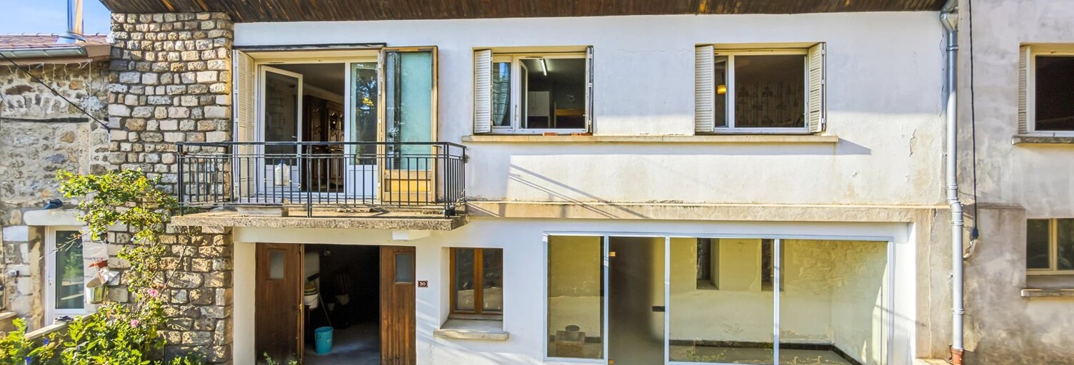 Maison 6 Pièces 180 m² à vendre à Nozières (07270)