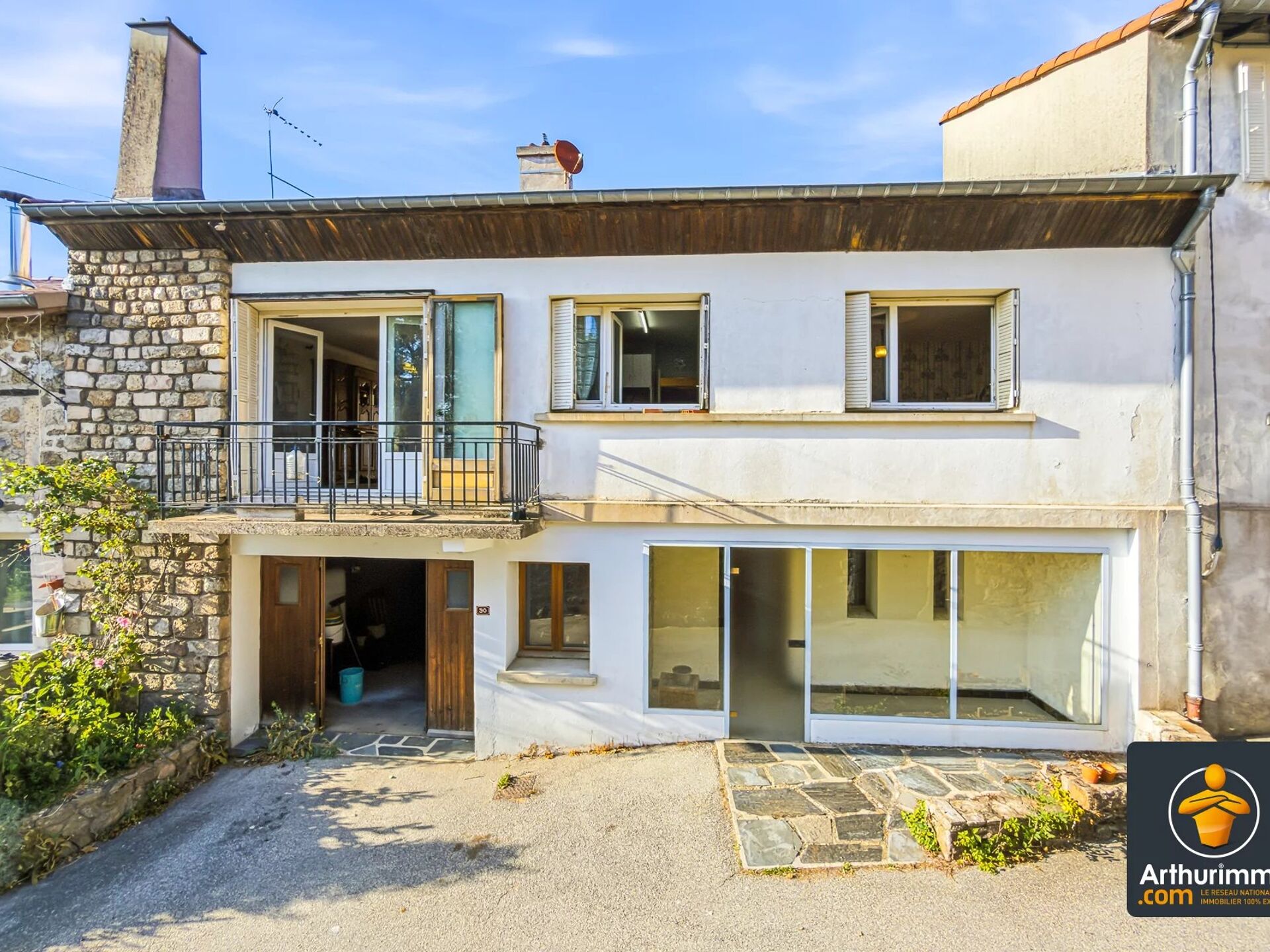 Maison 6 pièces 180 m² · à Nozières · 180 m² · 159 000 €