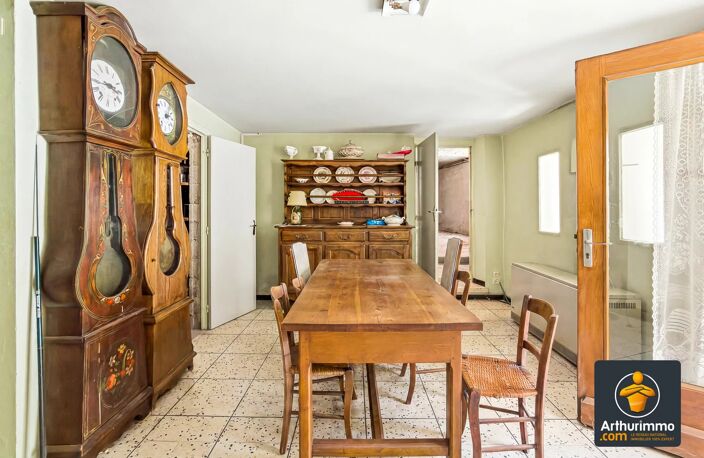 « Maison de village familiale avec terrasse, véranda, combles aménageables et double garage » — photo 3