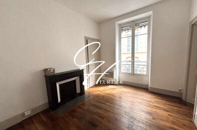 Appartement 3 pièces 660 €