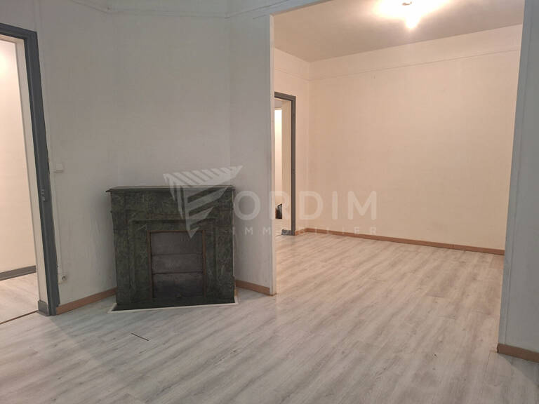 Neuvy sur Loire - Logement de type F3 - Jardin et garage — photo 1