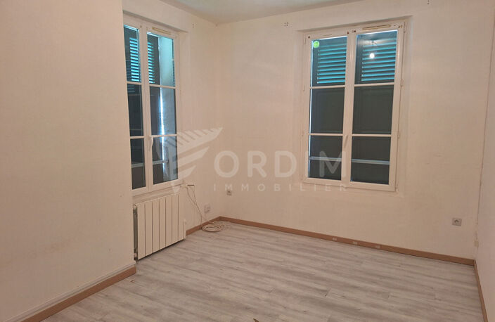 Neuvy sur Loire - Logement de type F3 - Jardin et garage — photo 3