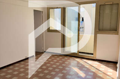 Appartement 3 pièces 810 €