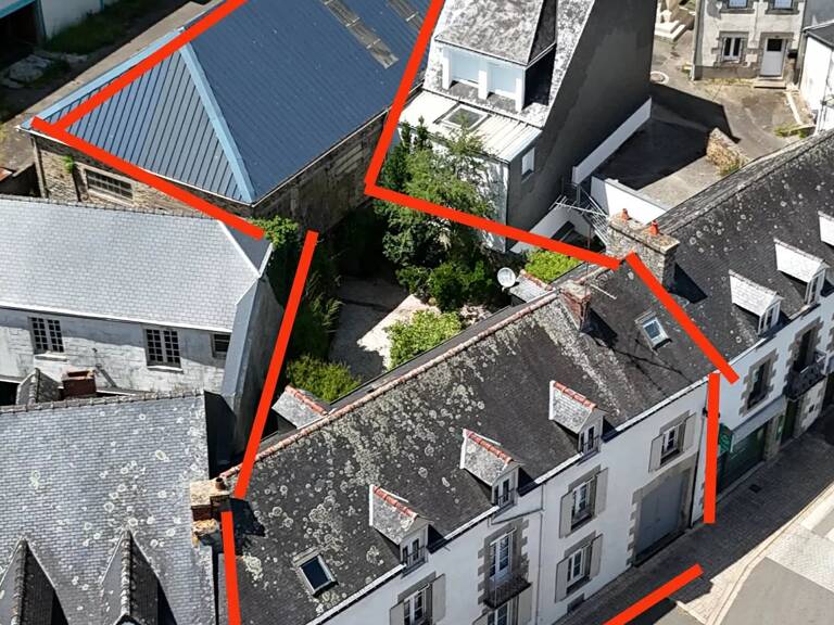 ROHAN - GRANDE MAISON DE CARACTÈRE 200 M² - 6/7 CHAMBRES AINSI QU'UN HANGAR DE 200 M² — photo 1