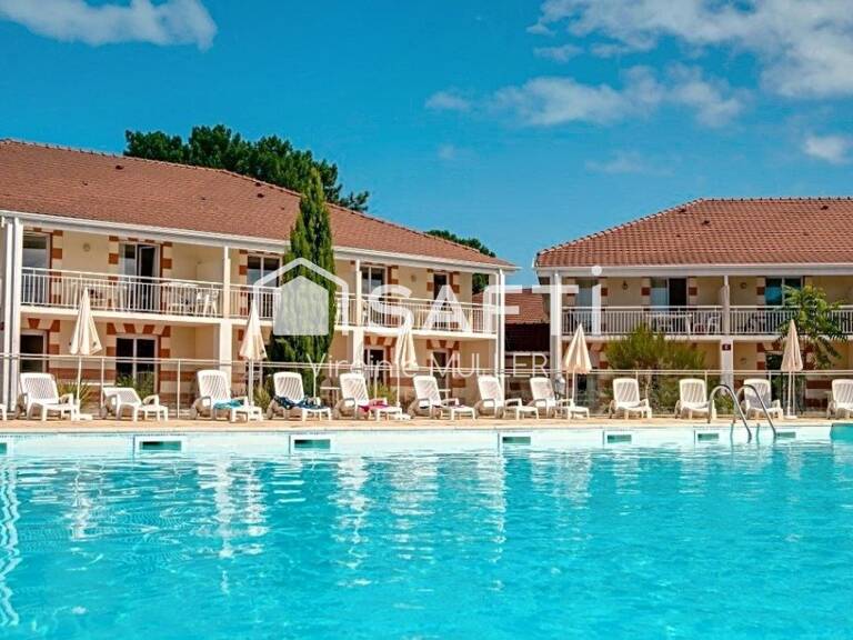 T2 meublé avec balcon et piscine au Verdon-sur-Mer — photo 1