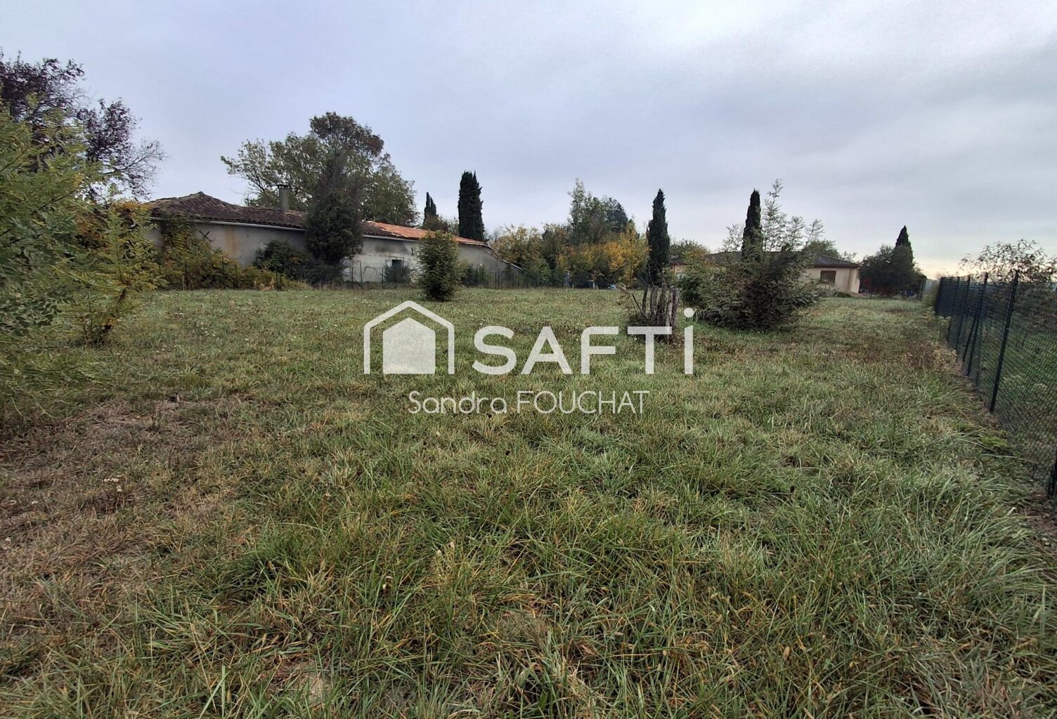 Terrain a bâtir — photo 1