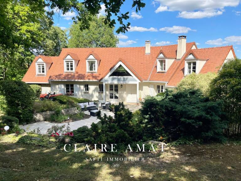 L'élégance d'une maison d'architecte dans un écrin de verdure. — photo 1