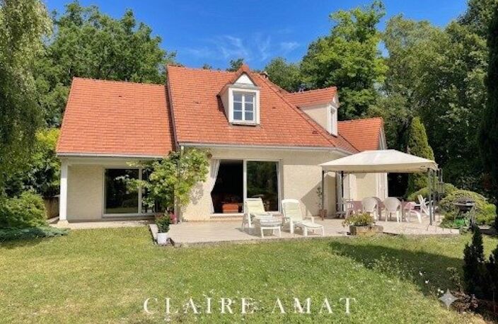 L'élégance d'une maison d'architecte dans un écrin de verdure. — photo 2