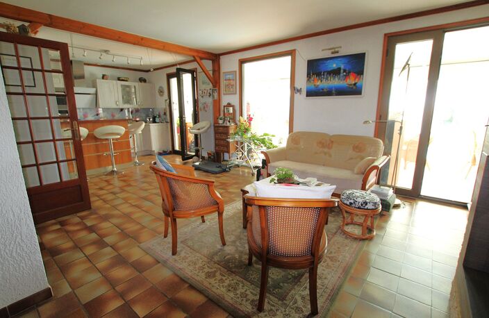 Maison de plain pied, proche de toutes commodités — photo 4