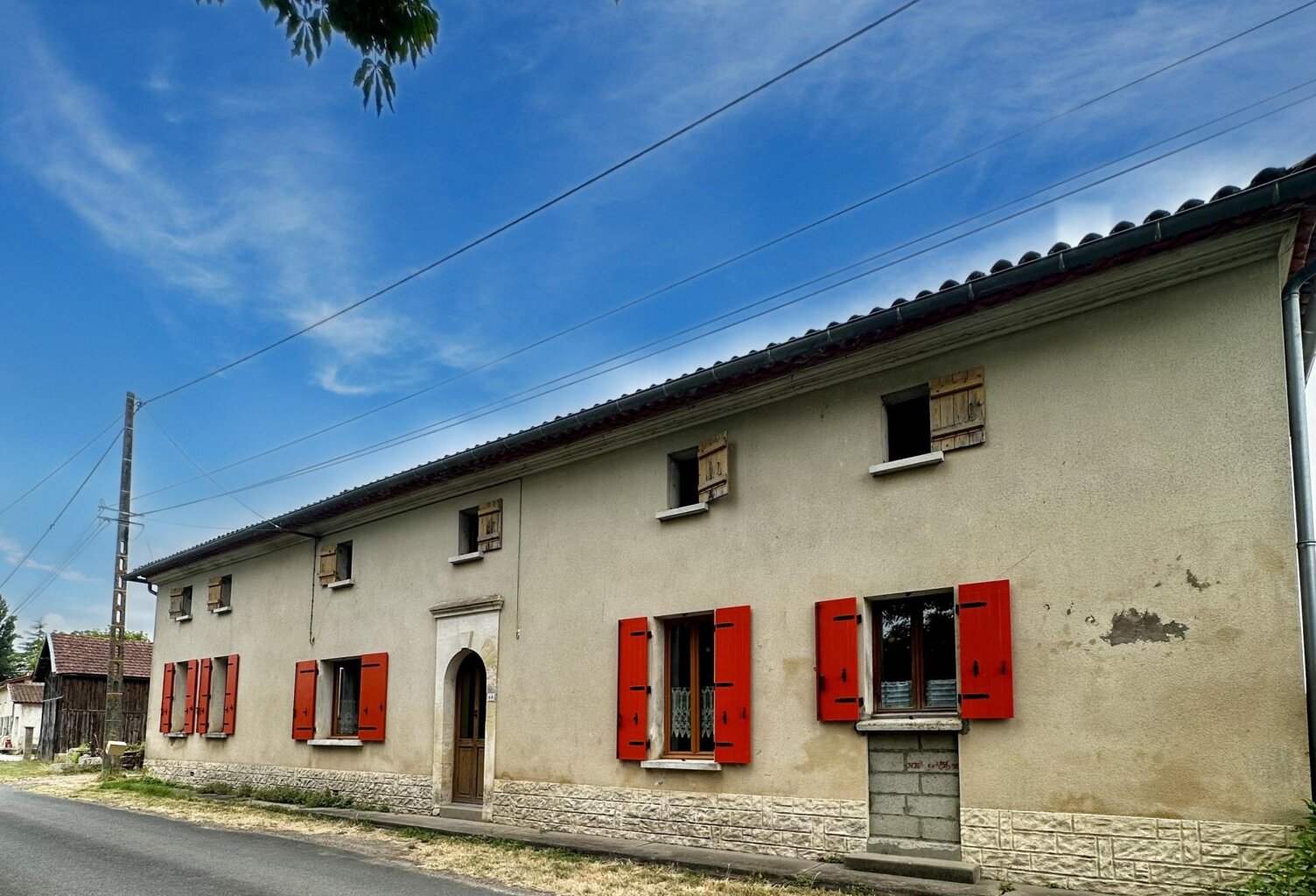 Maison en pierre à la campagne — photo 1