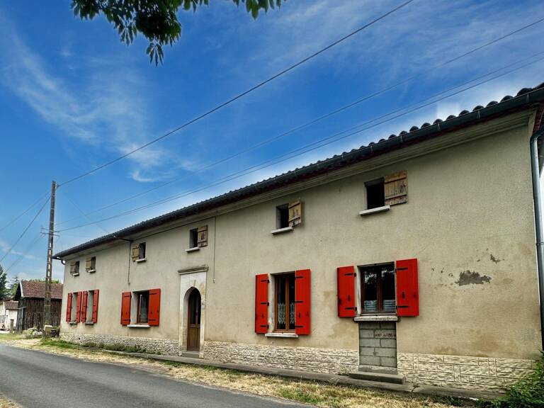 Maison en pierre à la campagne — photo 1