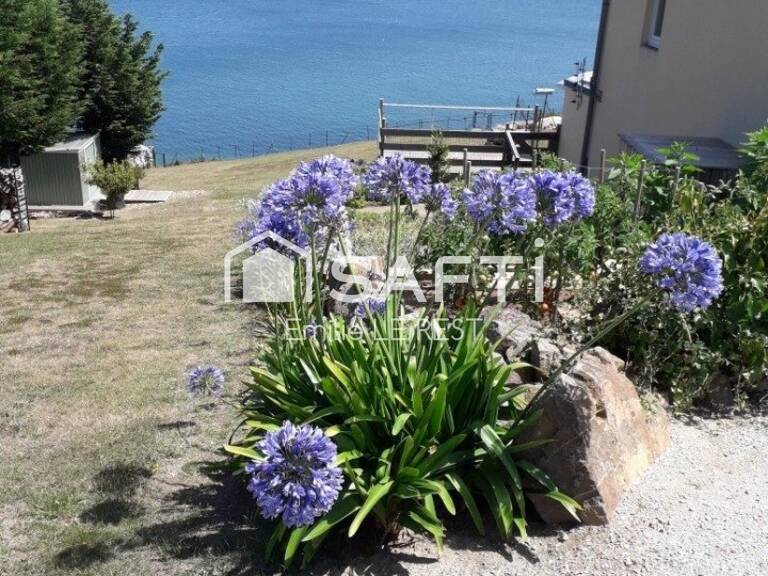 Maison vue panoramique sur la mer — photo 1