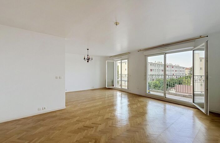 À VENDRE  Superbe 3/4 pièces dernier étage  avec grand balcon et parking  Plateau de Vitry-sur-Seine — photo 5
