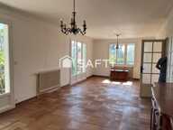 REZE - Maison 9 pièces d'environ 200 m² sur une parcelle de 420 m² — photo 3