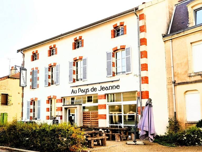 Fonds de commerce d'un restaurant réputé, bar, idéalement situé en face de monuments historiques classés — photo 1