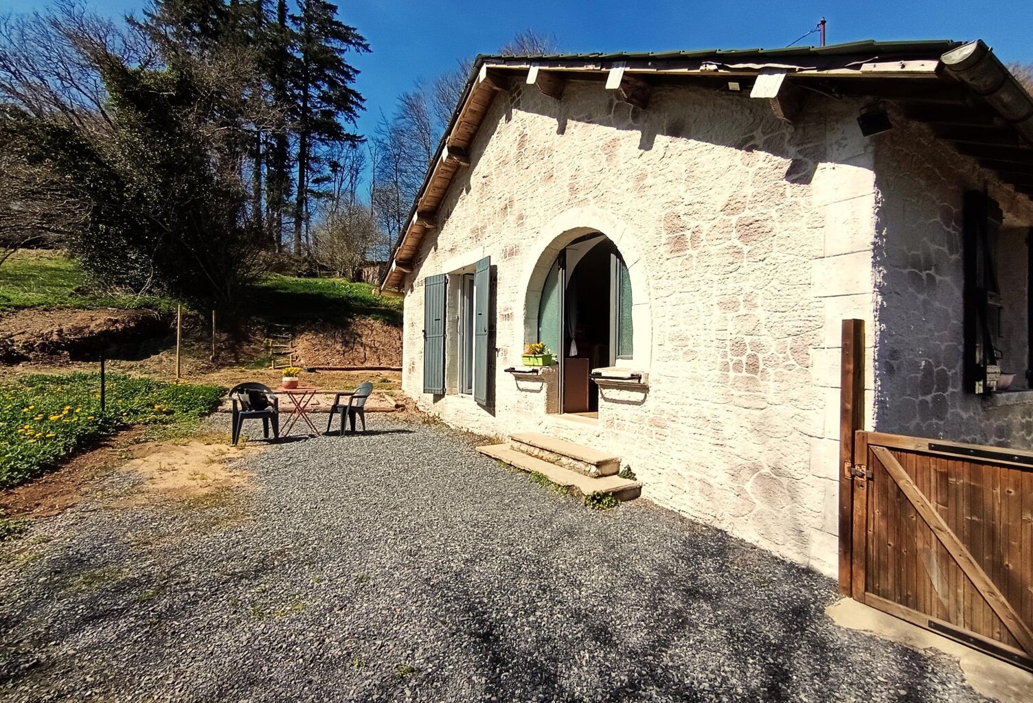 Maison 4 pièces avec jardin et garage — photo 1