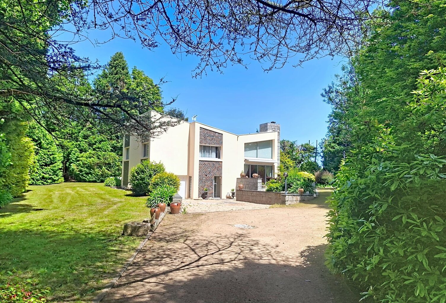 Propriété d'exception à Lannion  Maison d'architecte au cœur d'un parc d'un hectare avec étang — photo 1