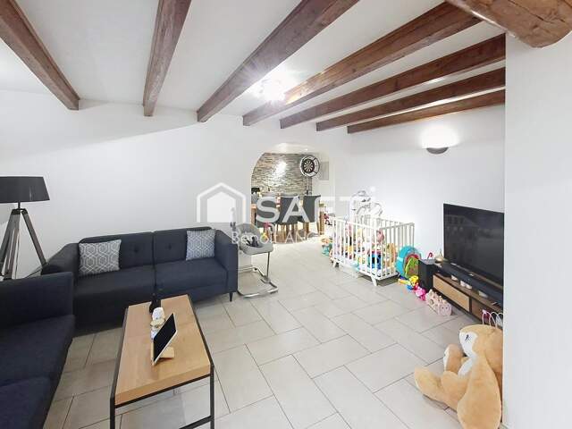 Très belle maison mitoyenne entièrement rénovée — photo du bien