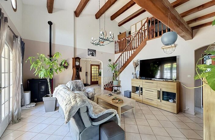 A vendre/ Maison de 144m² avec piscine. — photo 3