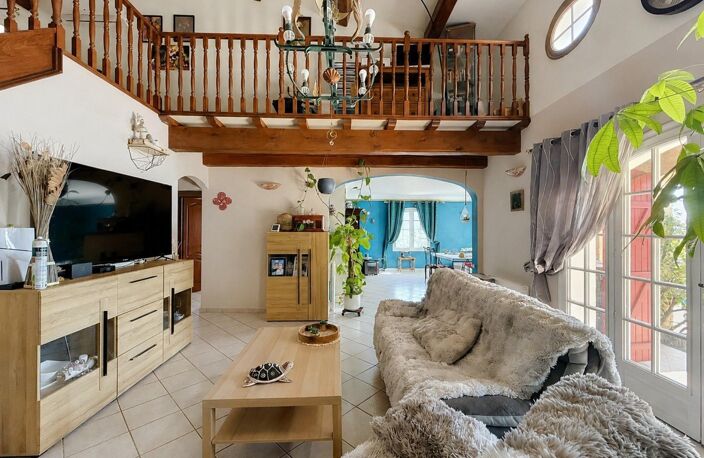 A vendre/ Maison de 144m² avec piscine. — photo 4