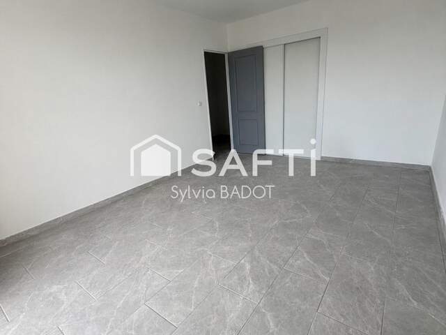 EXCLUSIVITE TOULON STE MUSSE APPARTEMENT T2 + CAVE + PARKING — photo du bien