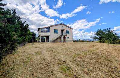 Maison à renover au coeur de Lachapelle sous aubenas avec terrain constructible. — photo du bien
