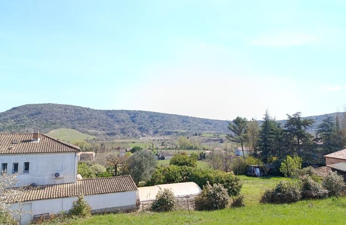 Maison à renover au coeur de Lachapelle sous aubenas avec terrain constructible. — photo 5