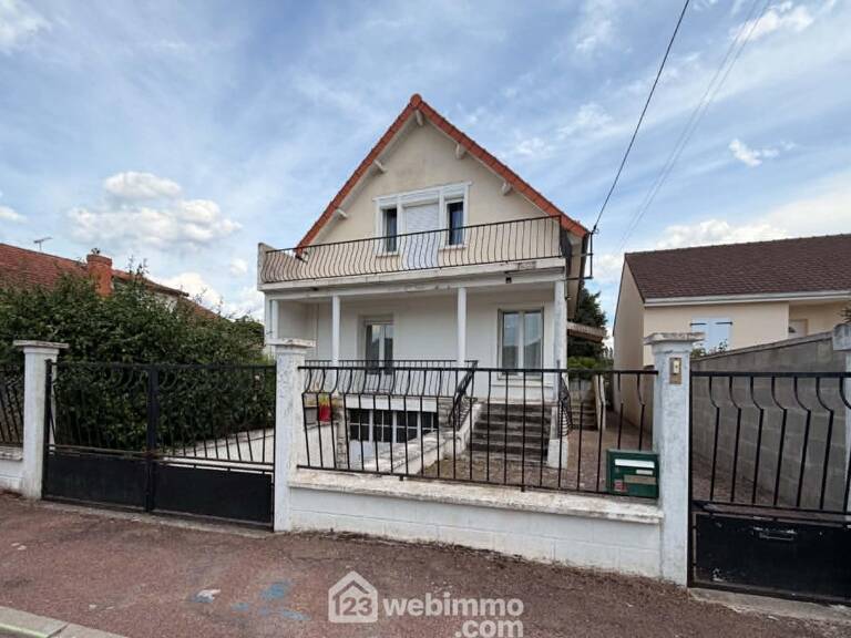 Maison - 120.3m² - Châtellerault — photo 1