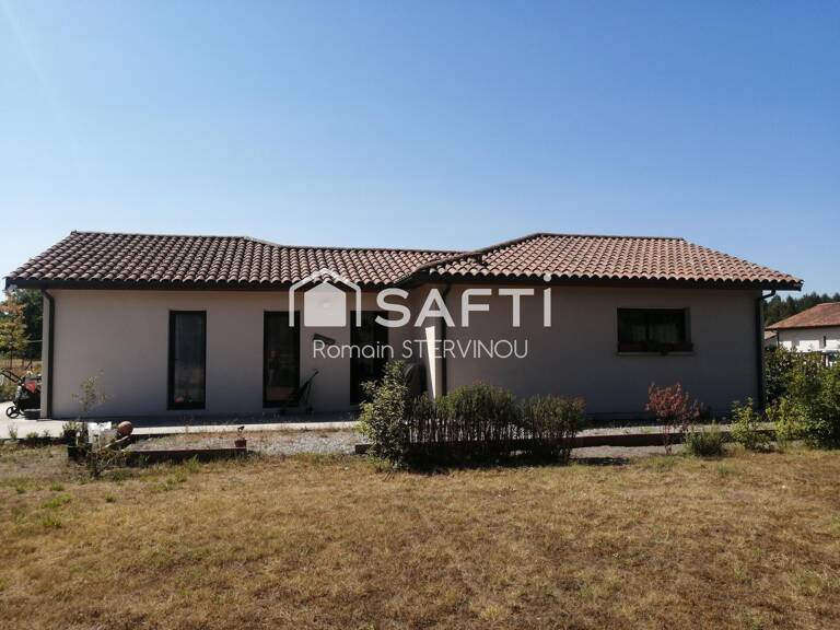 Maison récente au calme sur terrain clôturé. — photo 1