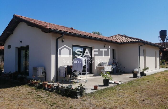 Maison récente au calme sur terrain clôturé. — photo 2