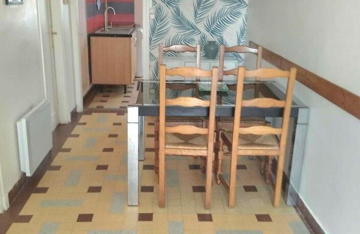 Appartement T3 de PLAIN PIED à seulement 2 minutes de la plage, grande cour, cave et dépendance — photo 5