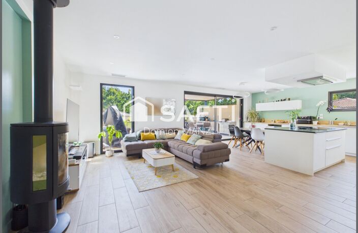 MAISON T6 AVEC PISCINE — photo 3