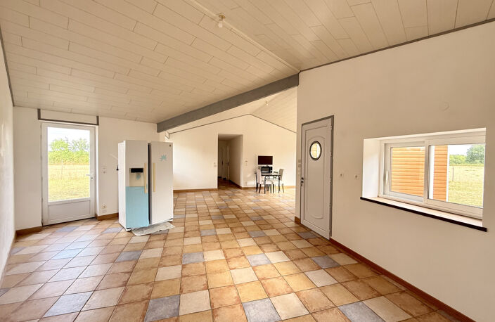 Maison plain pied 4 chambres entre Fontenay-le-Comte et La C — photo 3