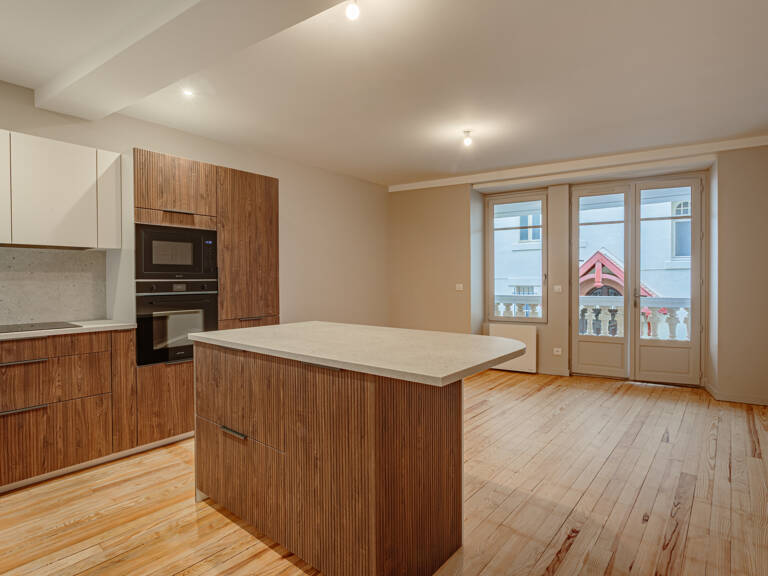 Appartement T3 rénové   Hyper centre de Saint-Jean-de-Luz, à — photo 1