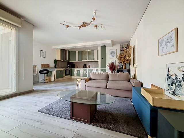 Appartement 2 pièces avec terrasse — photo du bien