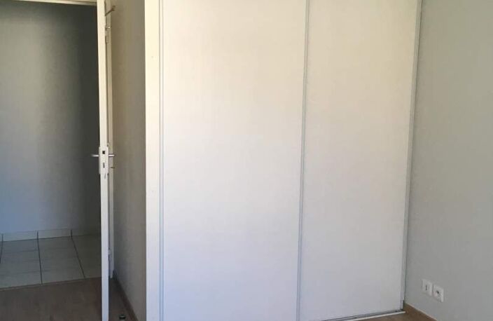 Location appartement 2 pièces 50 m² à Tours (37200) — photo 3